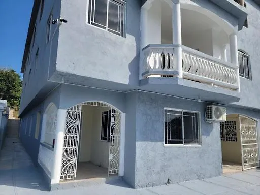 Sarah Palace Apartment *